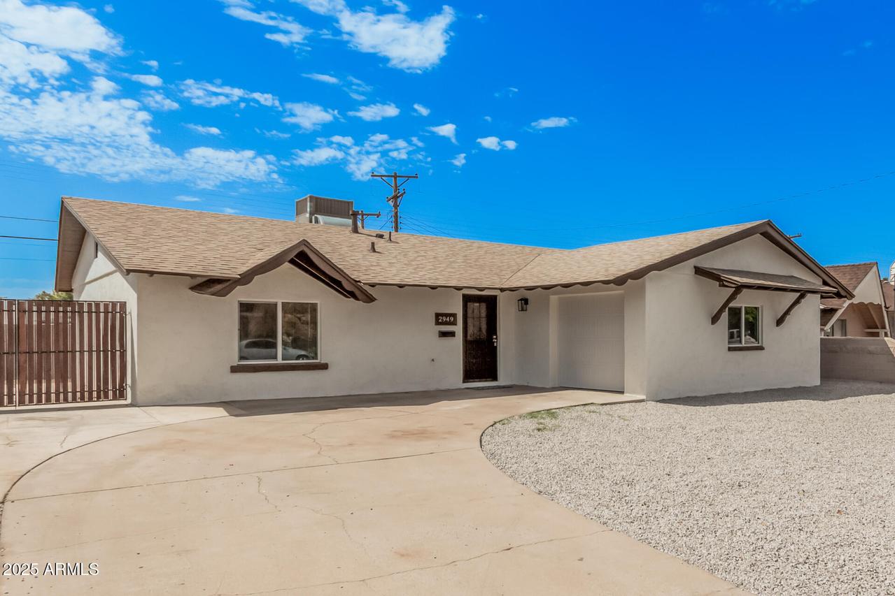 2949 N 52nd Pkwy., Phoenix, AZ 85031