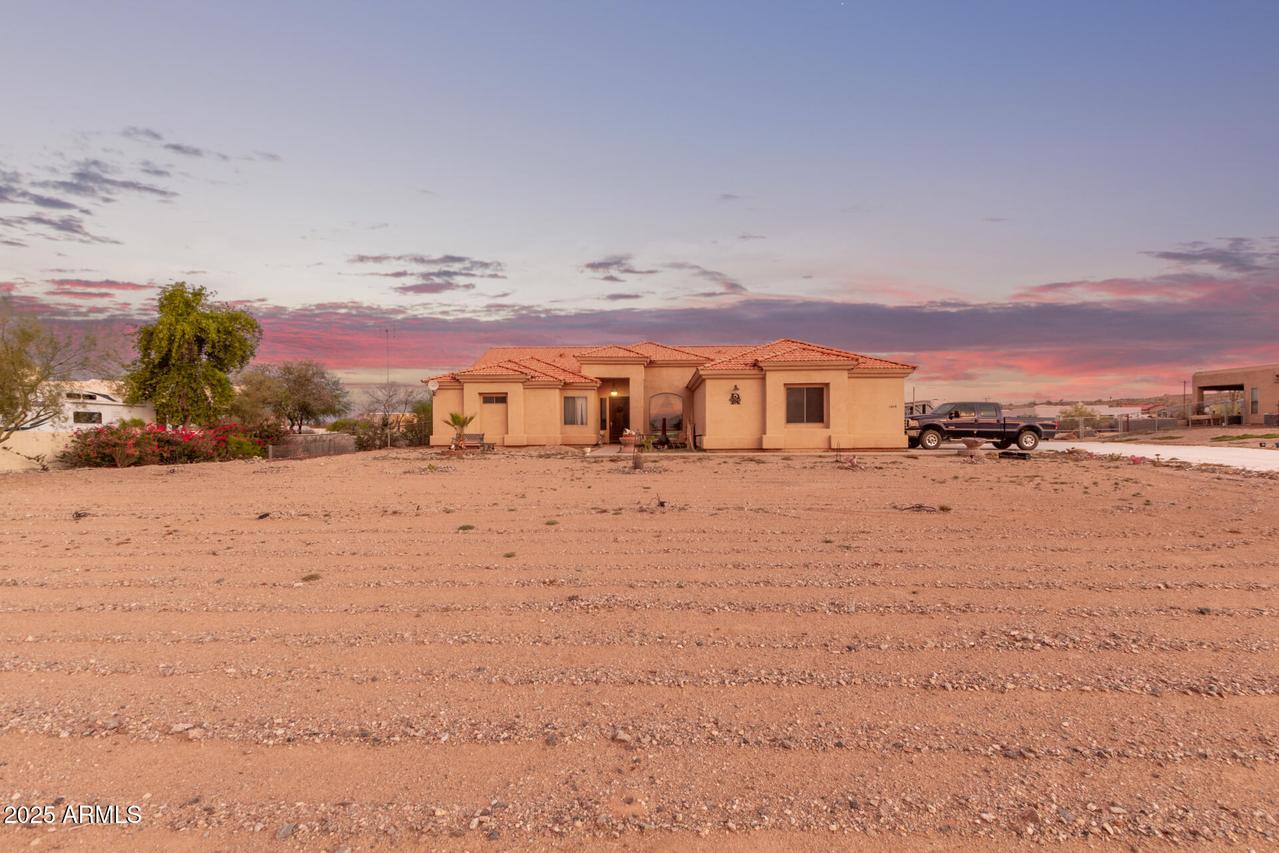 2569 W Silverdale Rd., San Tan Valley, AZ 85144