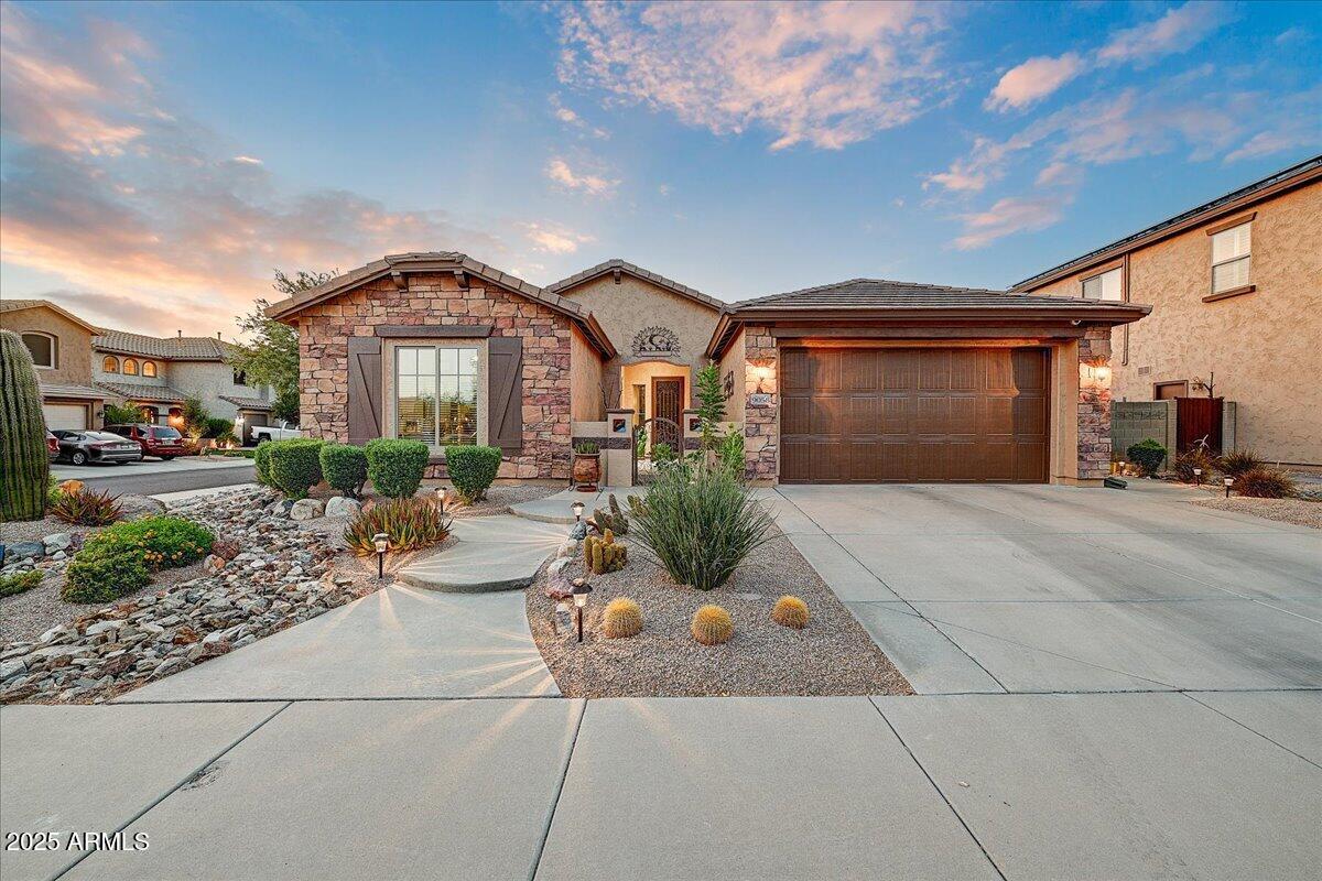 9058 W Redbird Rd., Peoria, AZ 85383