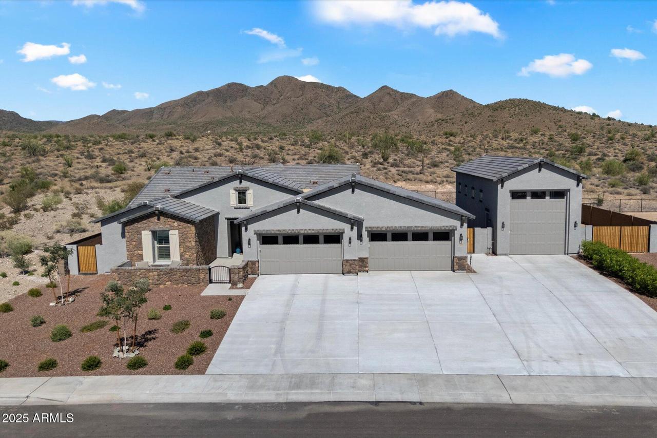 43619 N National Ct., New River, AZ 85087