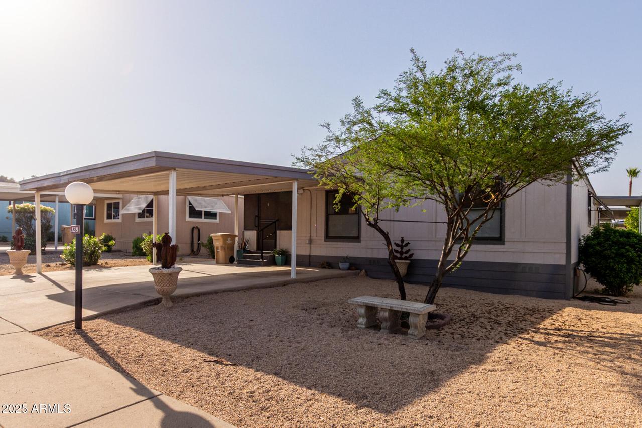 2233 E Behrend Dr. #128, Phoenix, AZ 85024