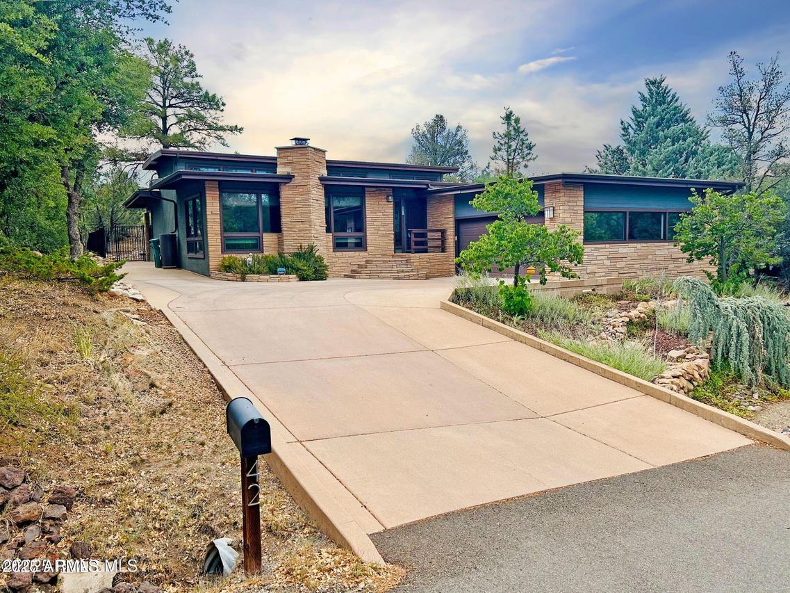 42 Woodside Dr., Prescott, AZ 86305