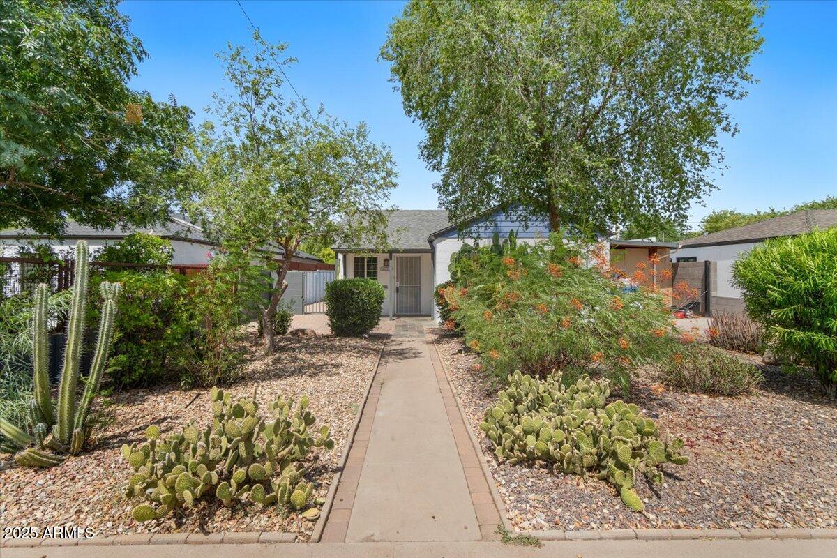 2232 N Edgemere St., Phoenix, AZ 85006