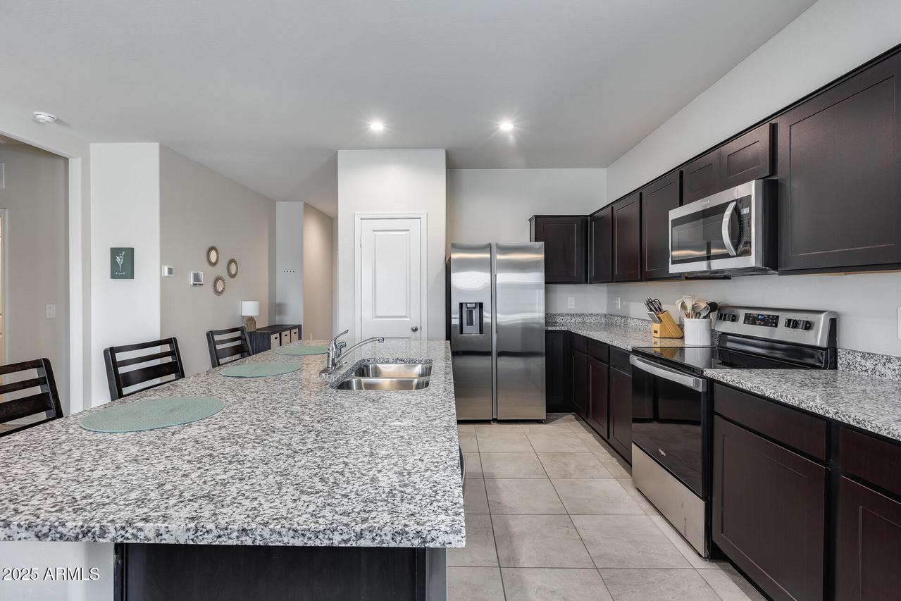 18551 W Desert Hollow Dr., Surprise, AZ 85387