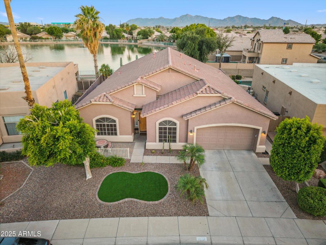 10933 W Palm Ln., Avondale, AZ 85392