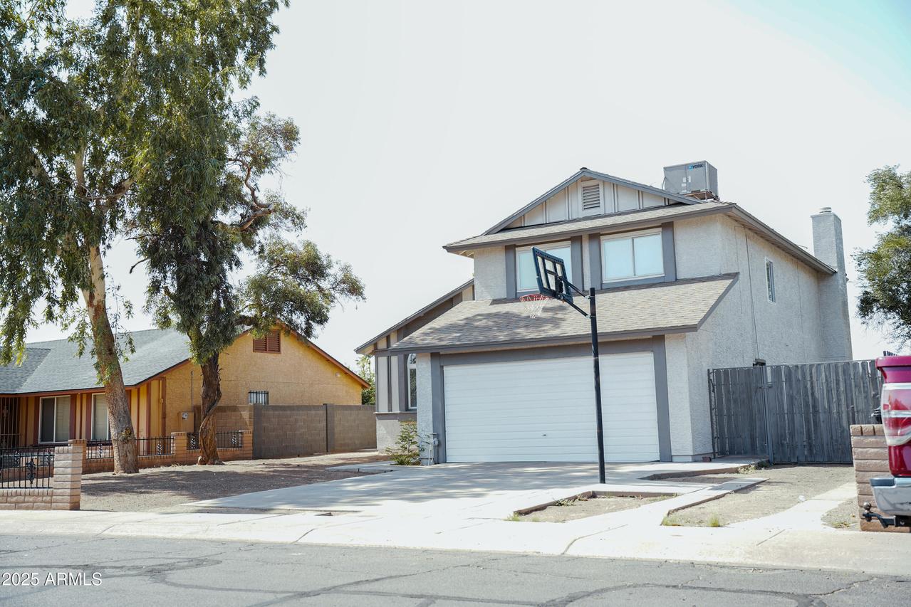1632 E Saint Charles Ave., Phoenix, AZ 85042