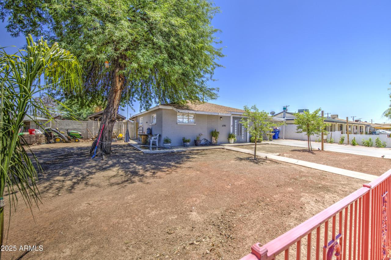 8743 N 31st Ave., Phoenix, AZ 85051