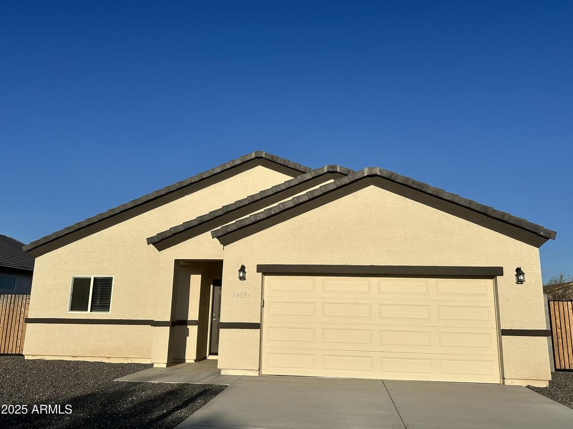 14534 S Diablo Rd., Arizona City, AZ 85123