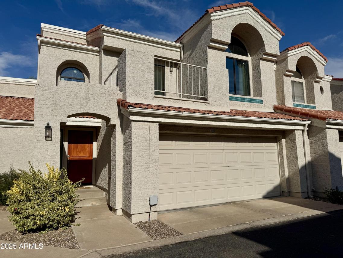 1060 E Louis Way, Tempe, AZ 85284