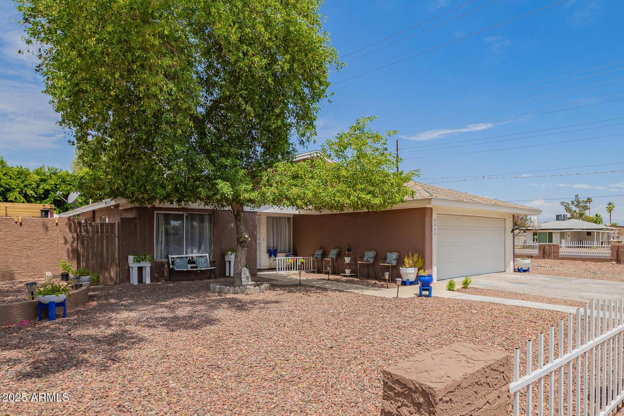 8932 N 56th Dr., Glendale, AZ 85302