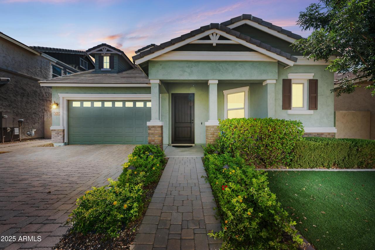 829 S Soho Ln., Chandler, AZ 85225