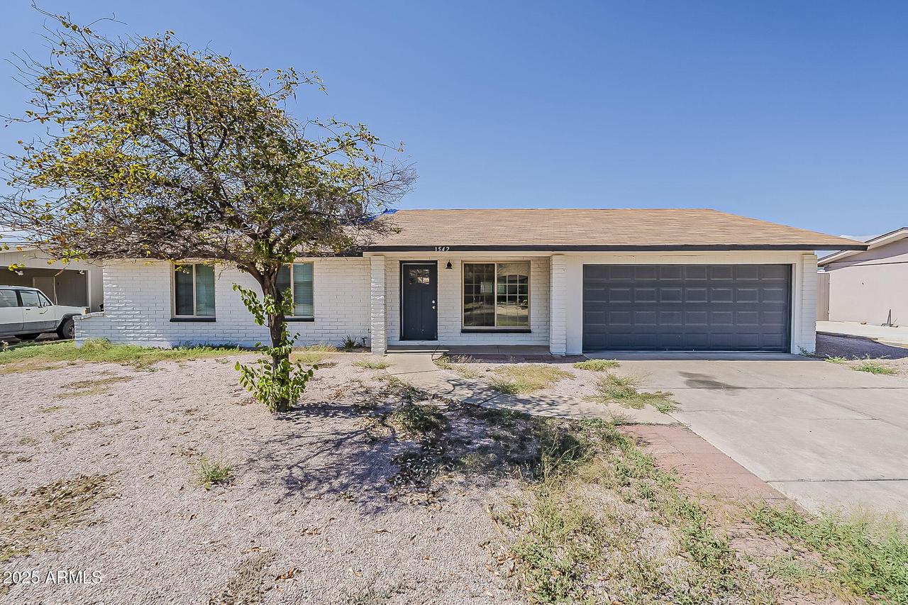 1542 W Kerry Ln., Phoenix, AZ 85027