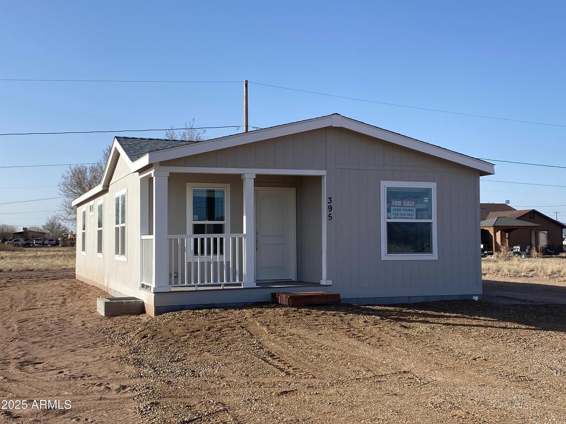 395 W Paris Tr., Paulden, AZ 86334