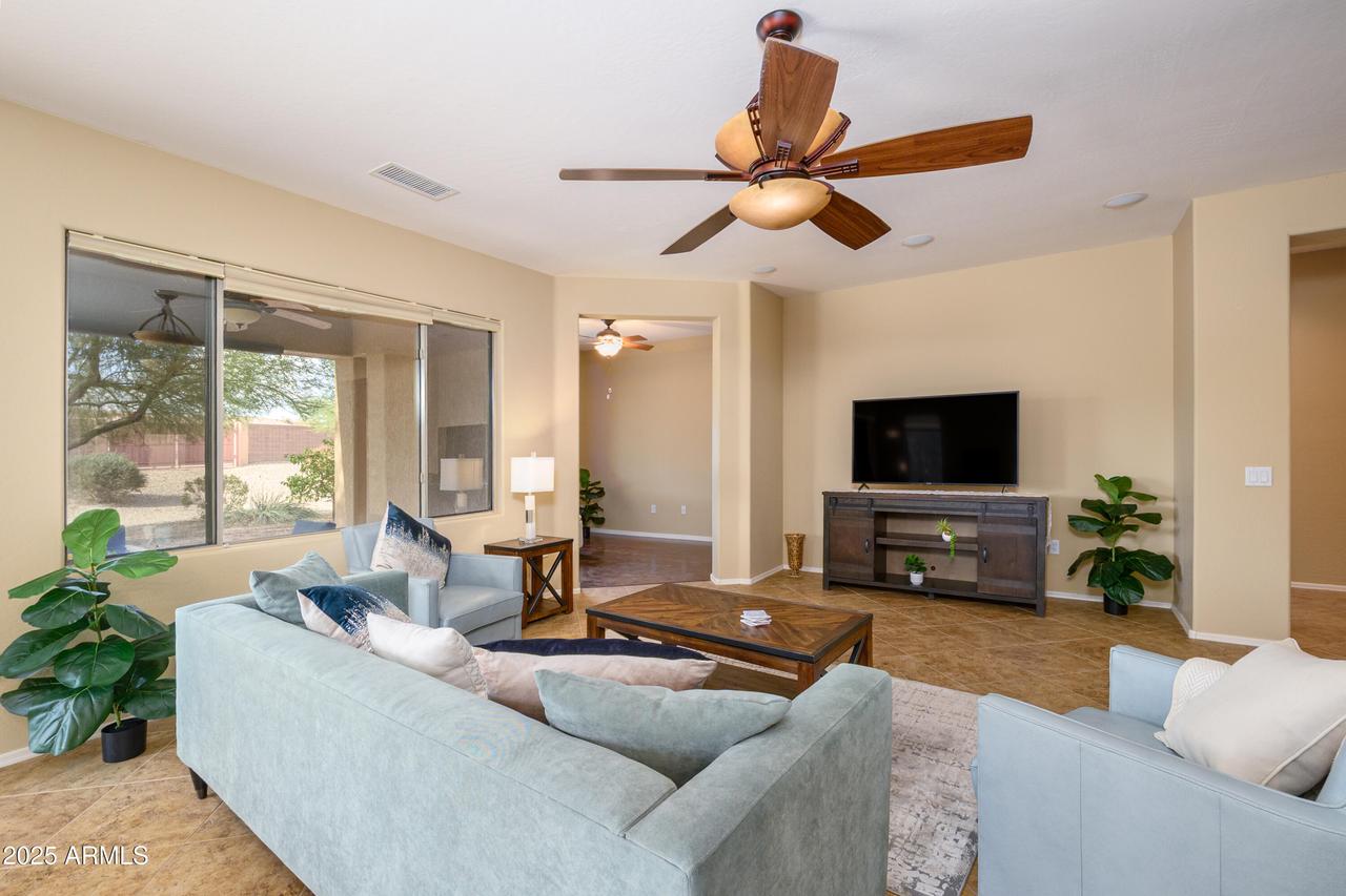 20972 N Canyon Whisper Dr., Surprise, AZ 85387