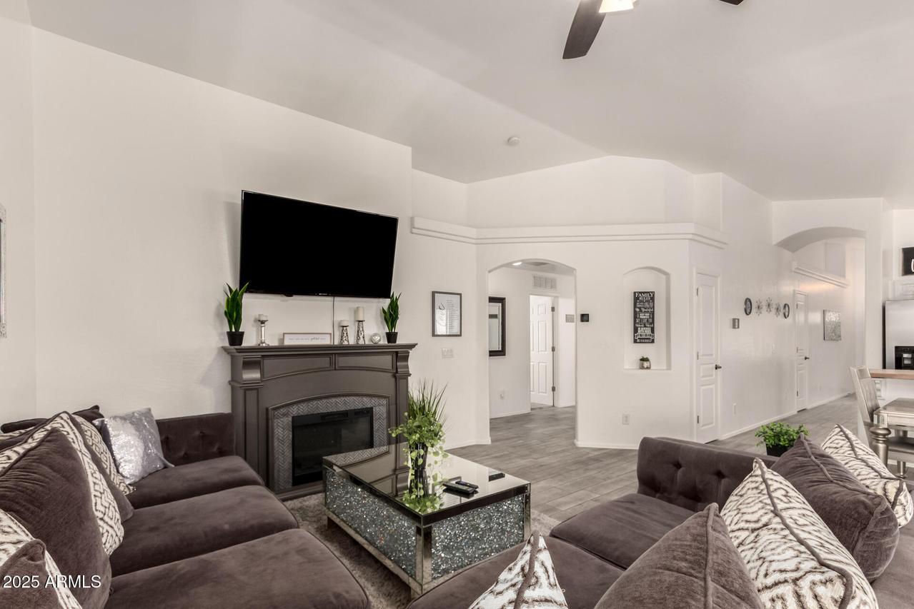 2222 W Broadway Ave., Coolidge, AZ 85128