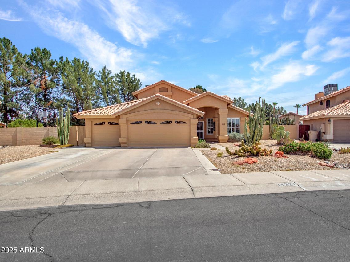 14321 N 77th Ln., Peoria, AZ 85381