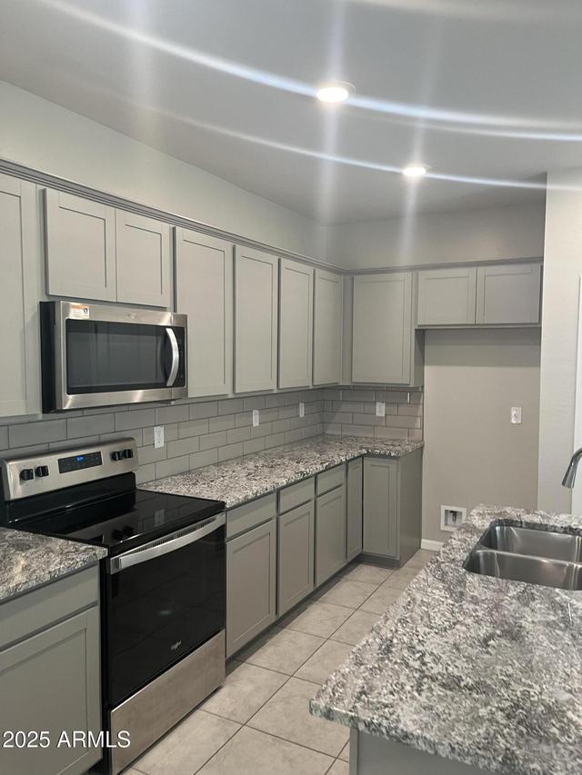 17353 W Via De Luna Dr., Surprise, AZ 85387