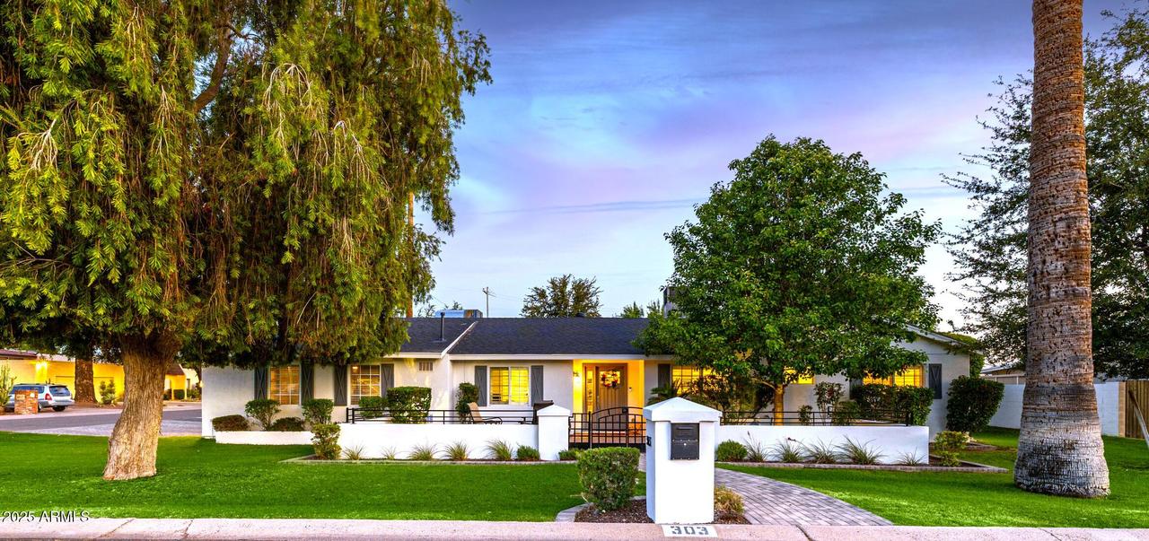 303 W Loma Ln., Phoenix, AZ 85021