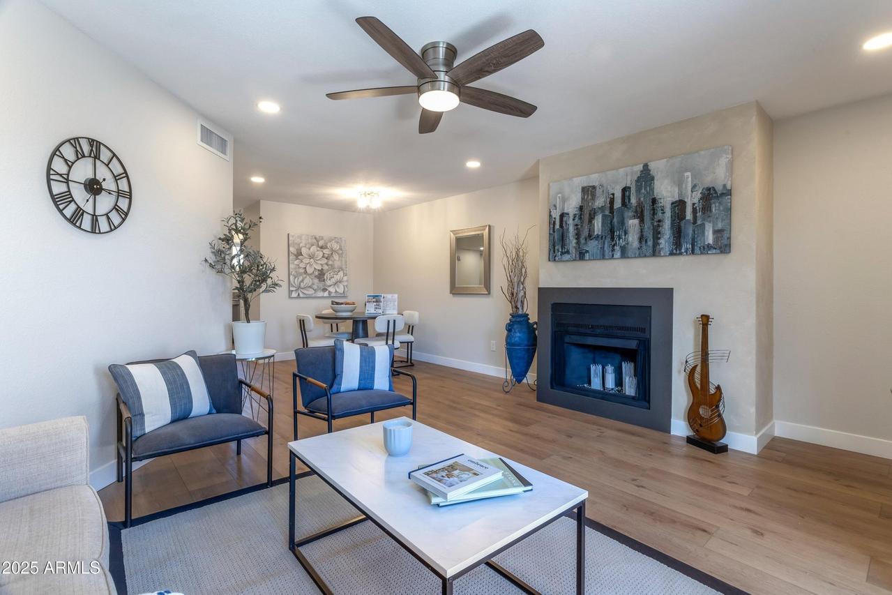 11640 N 51st Ave. #221, Glendale, AZ 85304