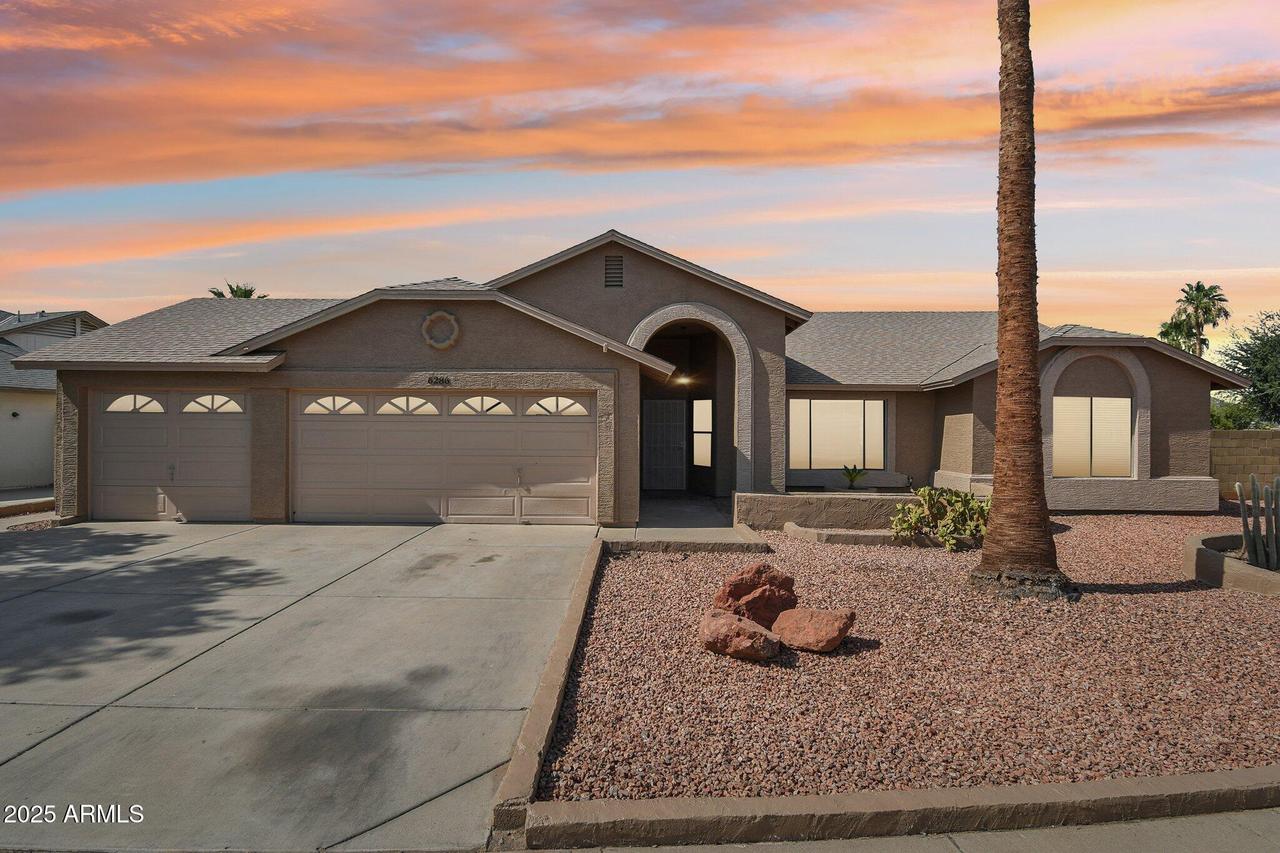6286 N 88th Ave., Glendale, AZ 85305