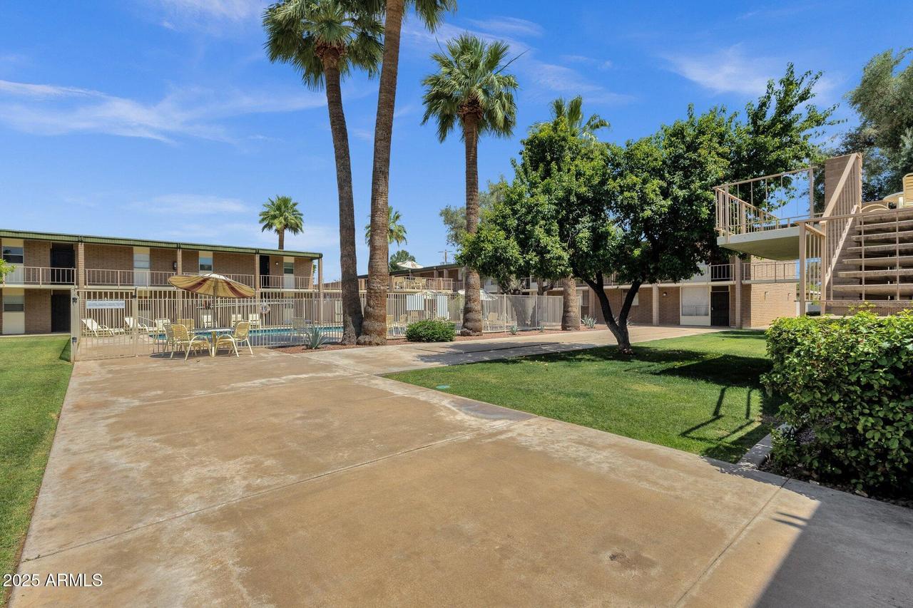 3737 E Turney Ave. #216, Phoenix, AZ 85018