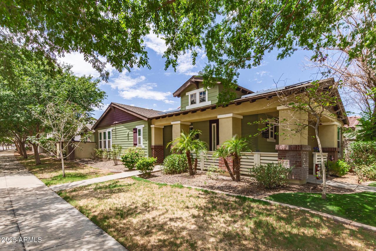 15323 W Dreyfus St., Surprise, AZ 85379