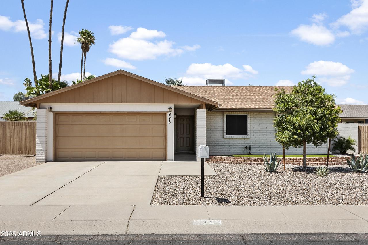 426 E Morrow Dr., Phoenix, AZ 85024