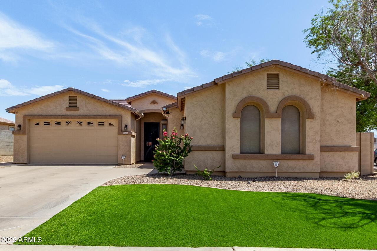 2225 W Carter Rd., Phoenix, AZ 85041