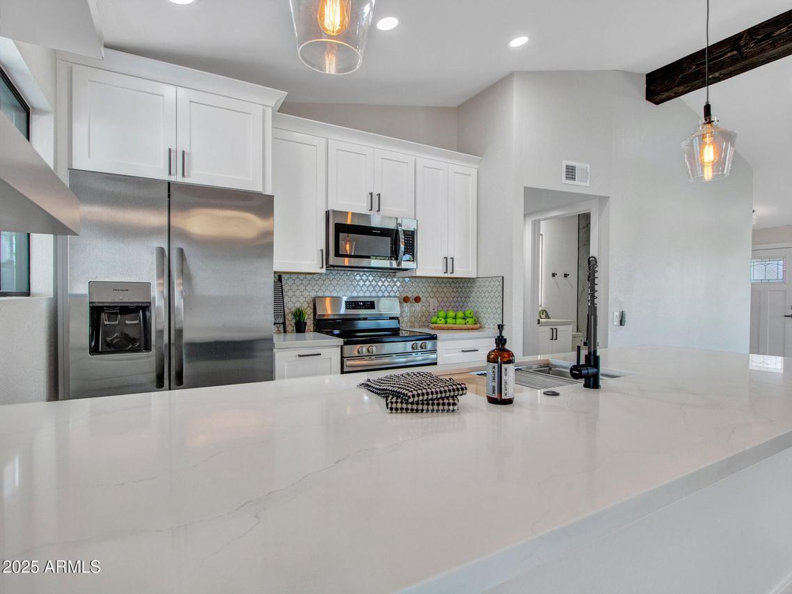 3354 W Rose Garden Ln., Phoenix, AZ 85027