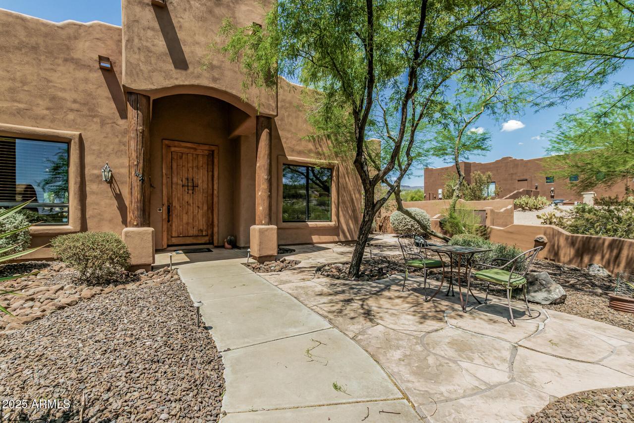 1434 E Venado Dr., New River, AZ 85087