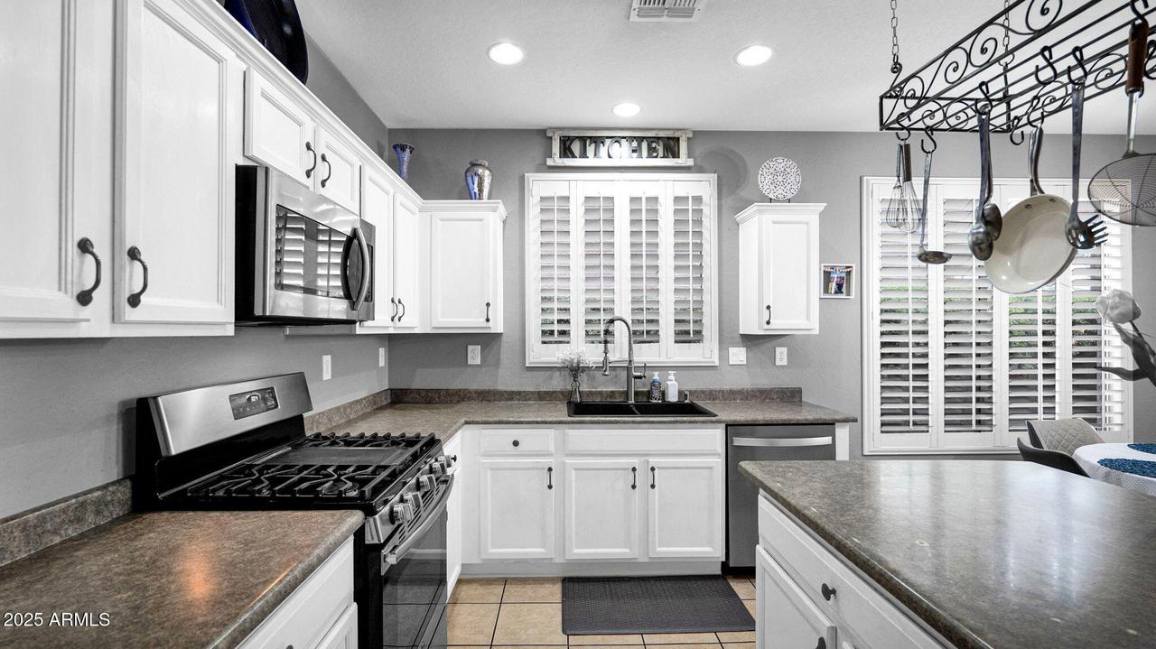 39756 N High Noon Way, Anthem, AZ 85086