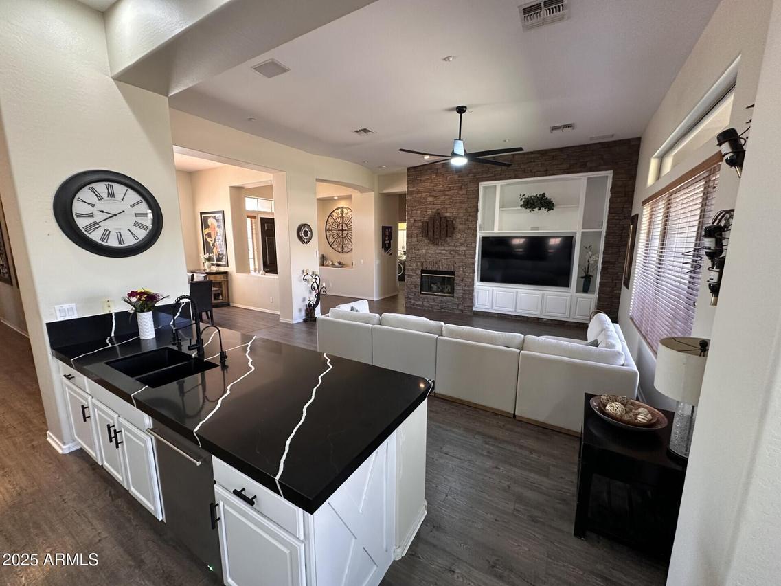 1569 W Laurel Greens Ct., Phoenix, AZ 85086