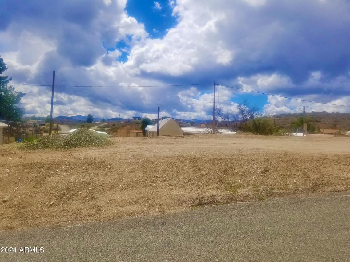 13335 E Summit Ave. #26, Mayer, AZ 86333