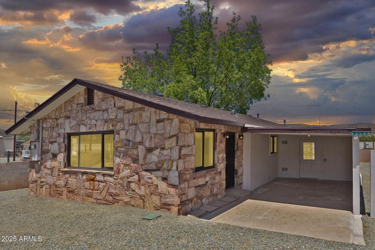 12996 E Central Ave., Mayer, AZ 86333