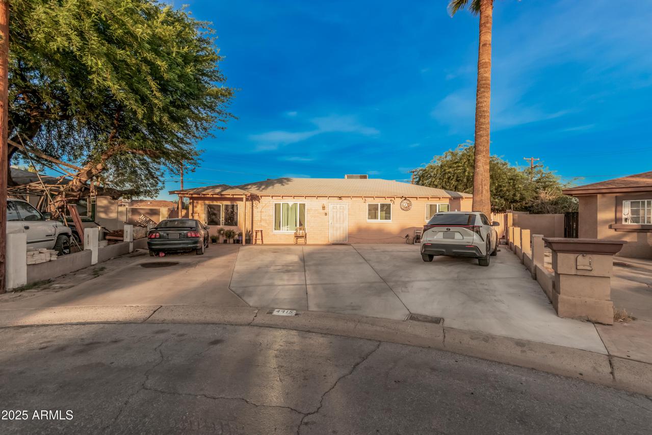 4915 W Montecito Ave., Phoenix, AZ 85031
