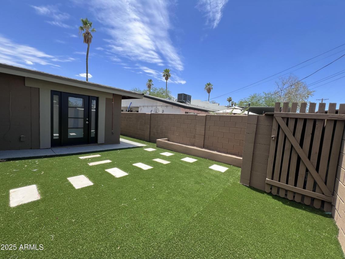 4142 E Moreland St. #2, Phoenix, AZ 85008