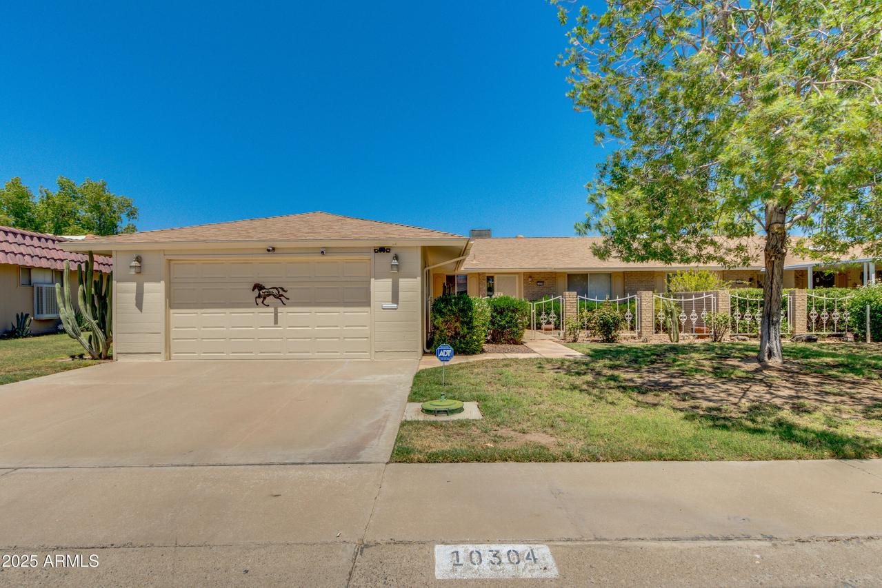 10304 W Kingswood Cir., Sun City, AZ 85351