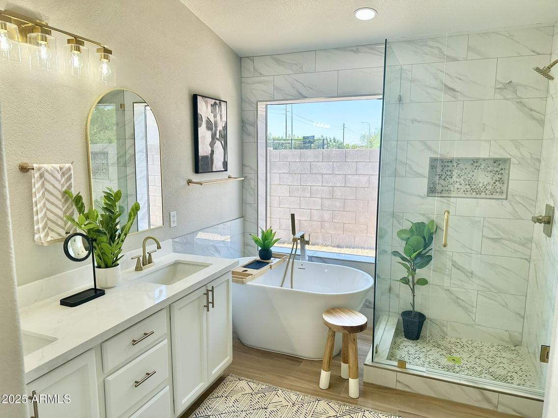 1557 W Kesler Ln., Chandler, AZ 85224
