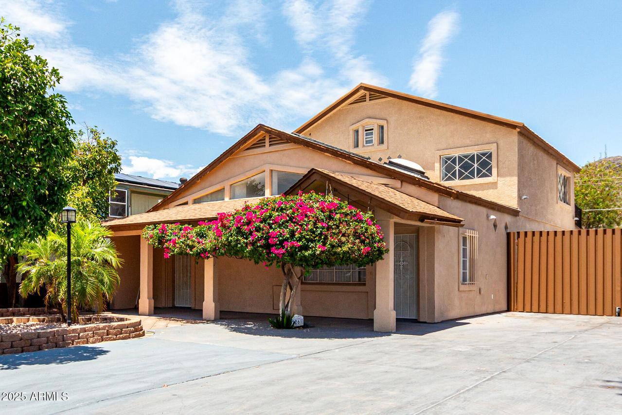 226 E Carol Ave., Phoenix, AZ 85020