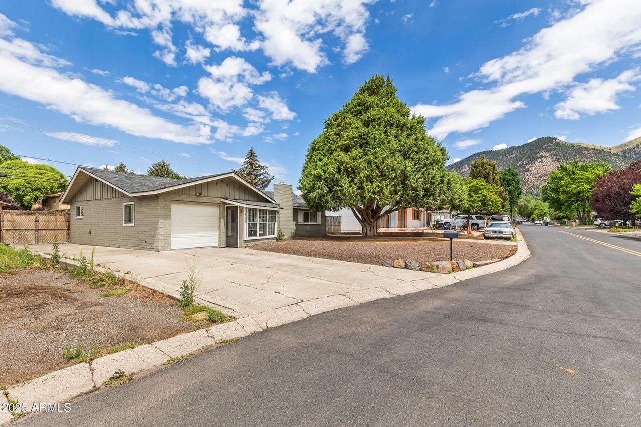 2719 N Patterson Blvd., Flagstaff, AZ 86004