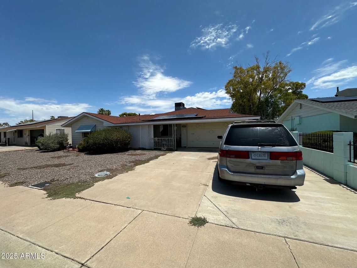 12035 N Cherry Hills Dr., Sun City, AZ 85351