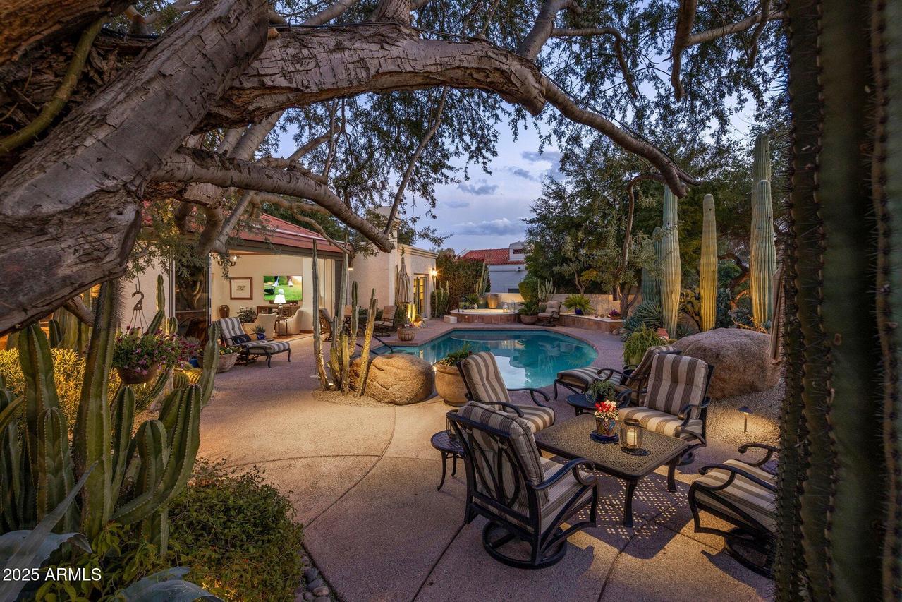 8255 E Vista De Valle, Scottsdale, AZ 85255