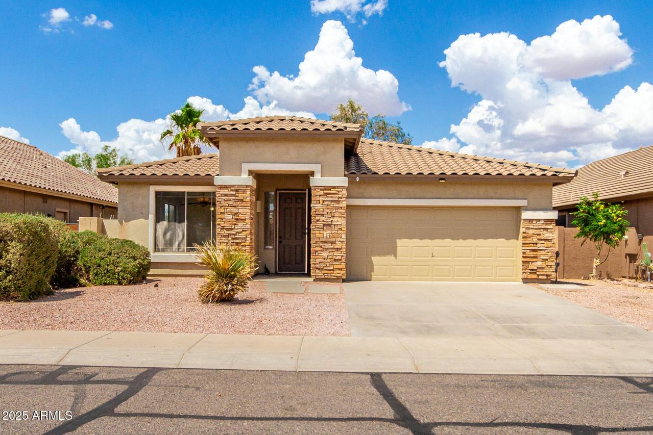 128 E Canary Ct., San Tan Valley, AZ 85143