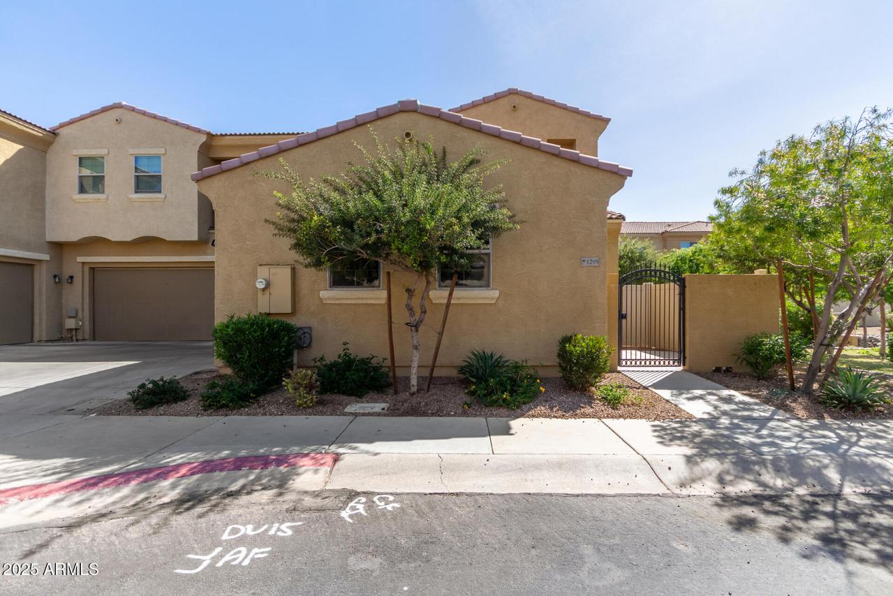 1367 S Country Club Dr. #1295, Mesa, AZ 85210