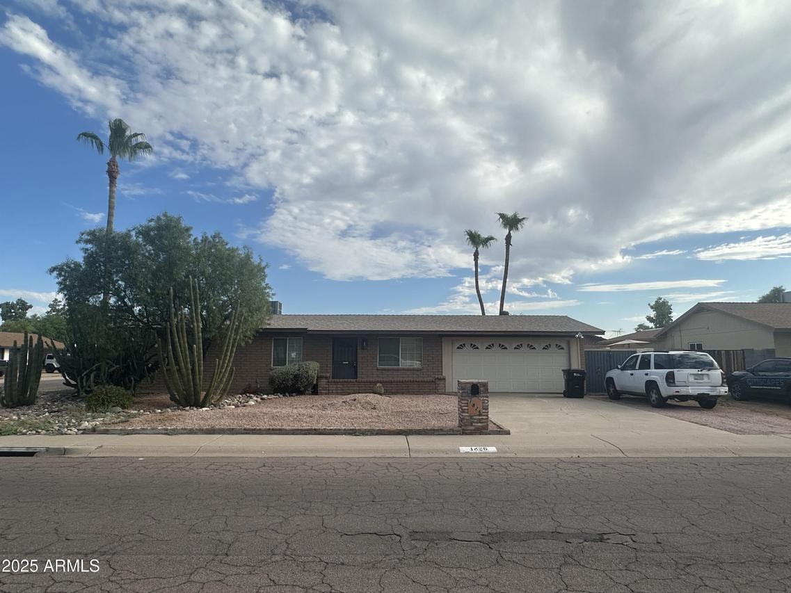 1826 W Michigan Ave., Phoenix, AZ 85023