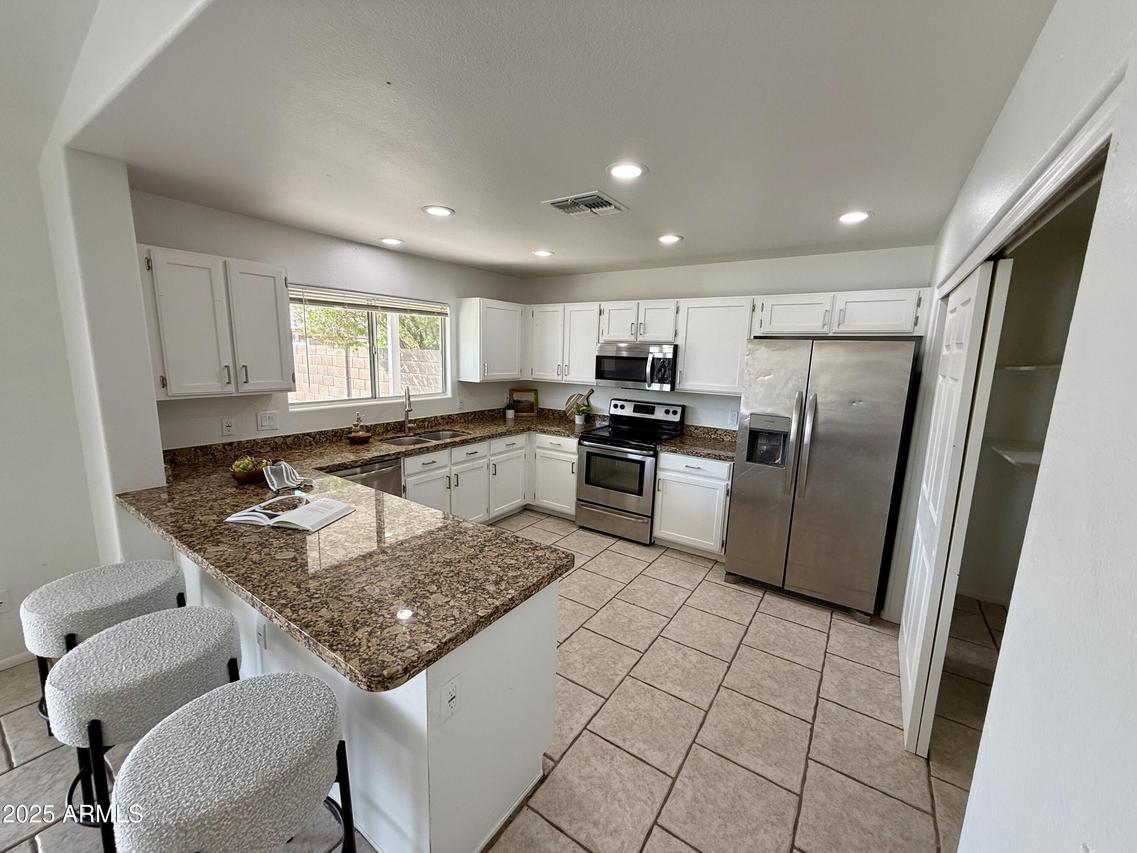 21426 N 33rd Dr., Phoenix, AZ 85027