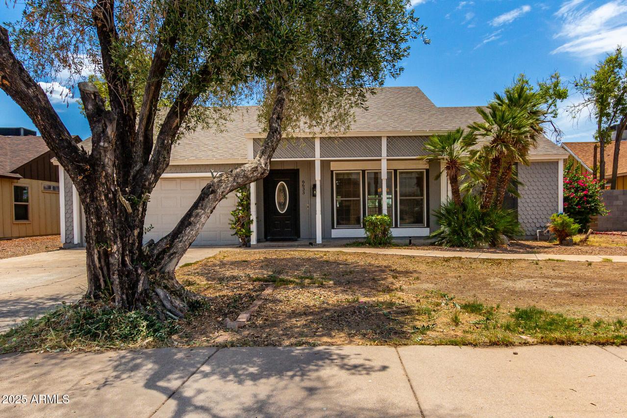 6633 W Kings Ave., Glendale, AZ 85306