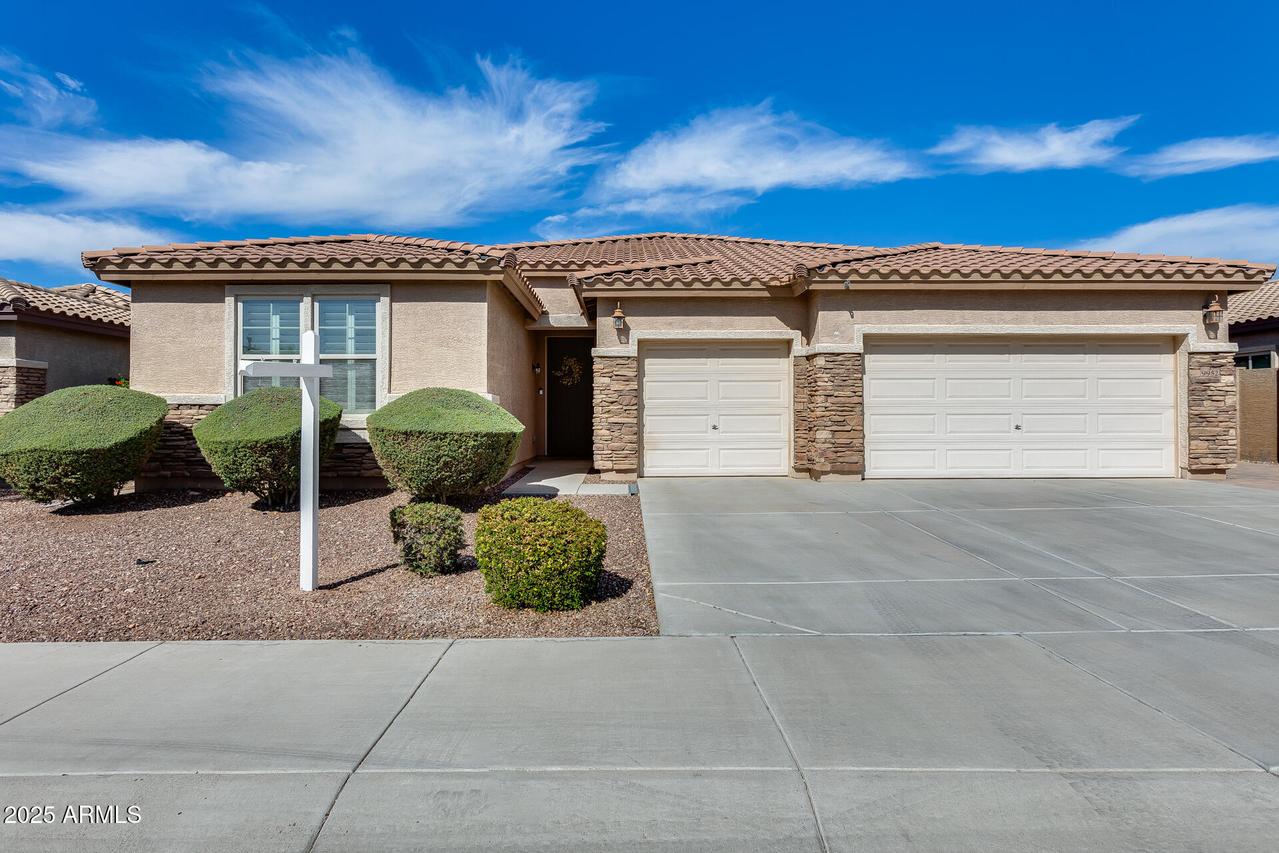 9952 W Jessie Ln., Peoria, AZ 85383