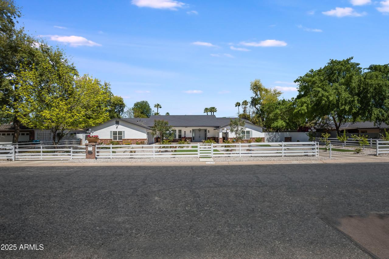 516 W Rancho Dr., Phoenix, AZ 85013
