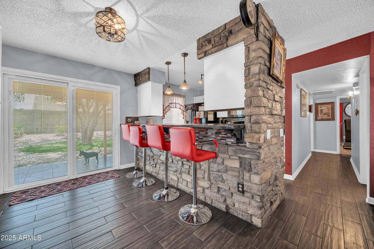 21057 N 34th Dr., Phoenix, AZ 85027